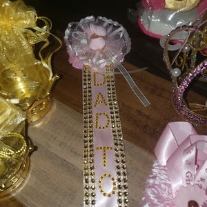 25 Guestpins/capias  and mom / dad to be  corsage